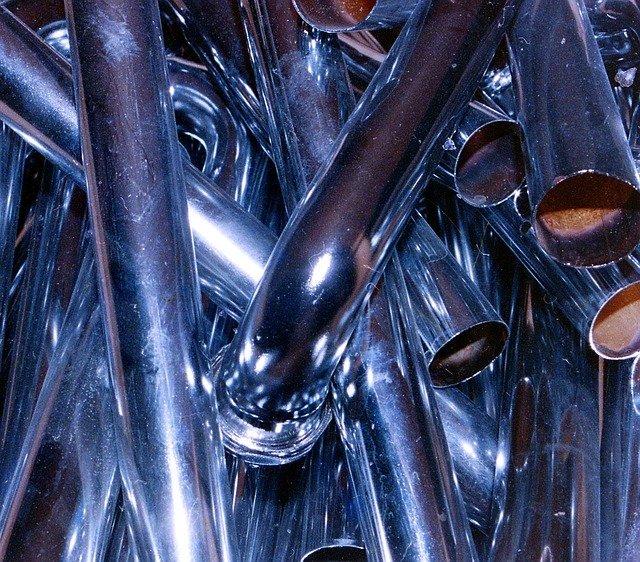 need to tackle a plumbing emergency check out these tips first