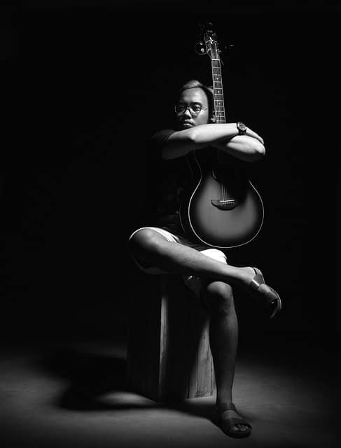 playing the guitar beginner tips and tricks