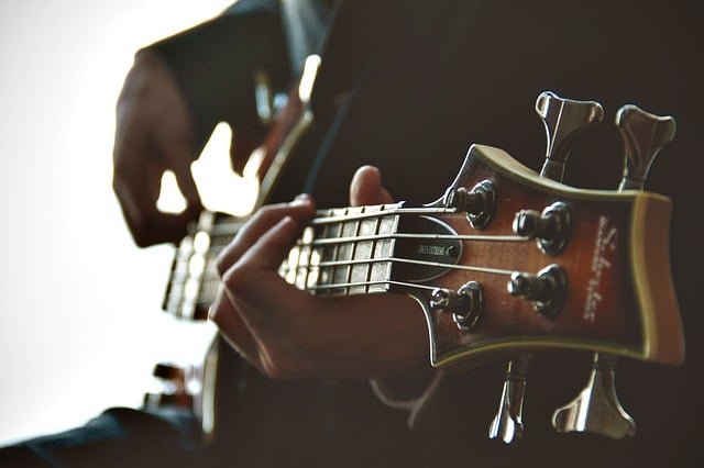 simple tips for learning to play the guitar