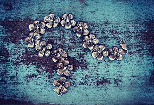 Solid Jewelry Tips And Tricks Every Person Should Know 1 solid jewelry tips and tricks every person should know
