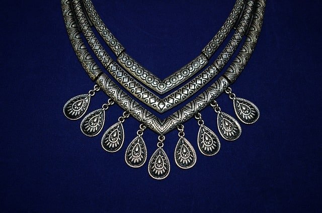 jewelry shopping basics for beginners how to buy your first set of earrings