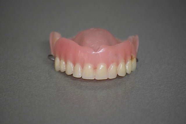 Whiten Your Teeth By Following These Tips 1 whiten your teeth by following these tips