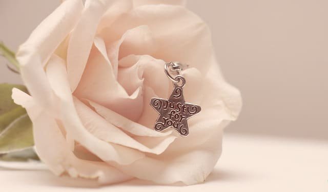 Follow These Tips And Tricks About Jewelry 1 follow these tips and tricks about jewelry