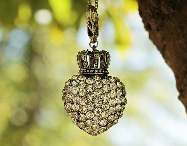 Secrets The Jewelry Experts Don't Want You To Know 1